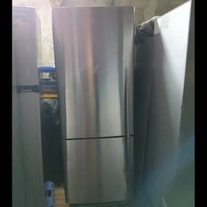 Fisher and Paykel 403L Big Capacity Fridge