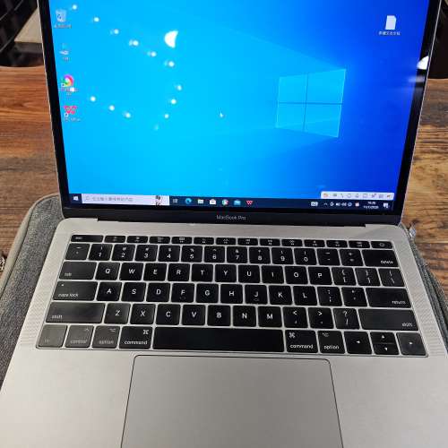 Macbook Pro 13吋 2017 (8+256GB) macOs & Window 雙系統