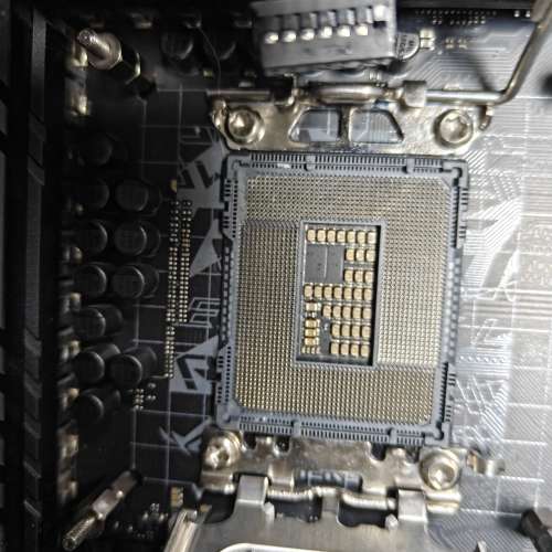 ROG STRIX Z690-F GAMING WIFI / ROG 1000W 火牛/ NZXT 水冷及機箱