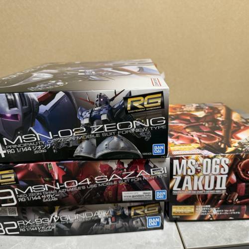 放全新未開高達模型