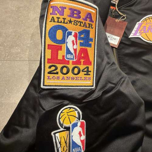 全新M&N Saint Bomber Jacket Lakers Black