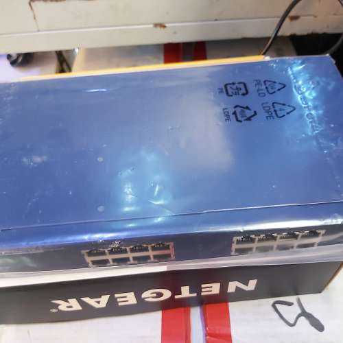 低過半價,新品未拆袋未用過 Netgear 16 Port Gigabit 交換機