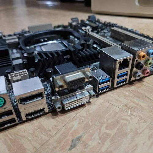 Asus VANGUARD B85 + Intel i5 4440 3.1Ghz