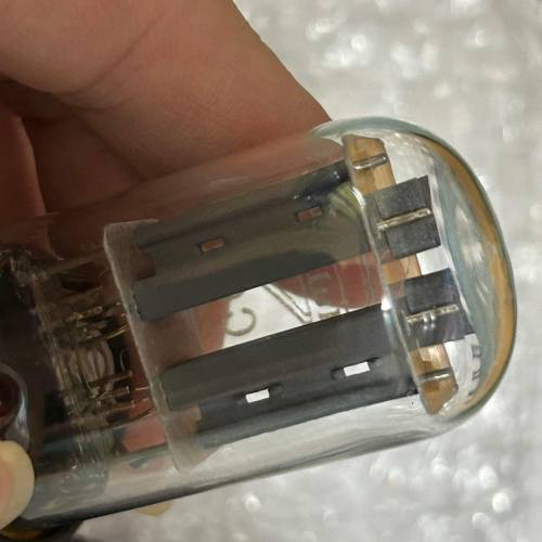 二手約90%新英國Mullard ecc33直接代用代替6sn7/6n8p （$1998 －對二支不散賣)