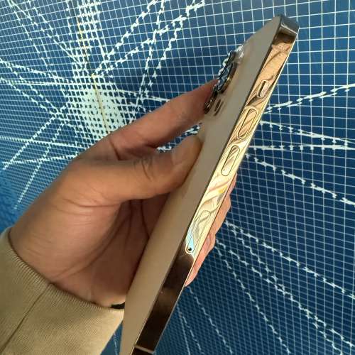 iPhone 14pro 256gb,港行雙卡極新，完美冇花，冇修冇拆，有套有貼，所有功能正常！！