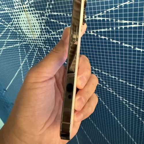 iPhone 14pro 256gb,港行雙卡極新，完美冇花，冇修冇拆，有套有貼，所有功能正常！！