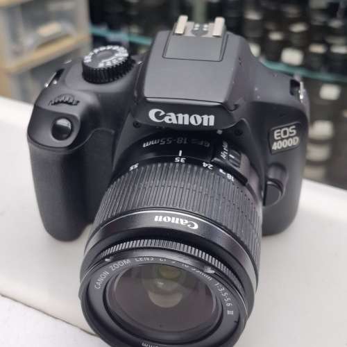 CANON EOS 4000D + EF-S 18-55MM F3.5-5.6 III 95% NEW