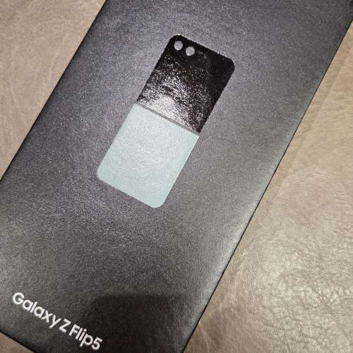 SAMSUNG FLIP 5 香港行貨 8+256 全新一樣