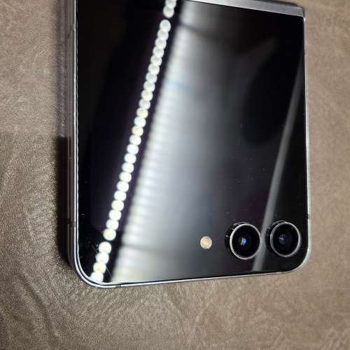 SAMSUNG FLIP 5 香港行貨 8+256 全新一樣