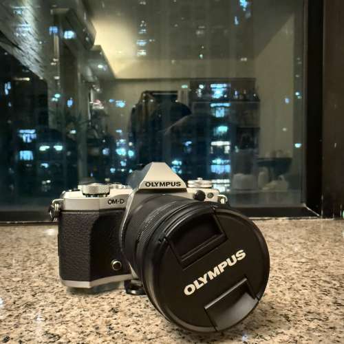 Olympus OM-D E-M5 Mark II + 40 -150mm 鏡頭