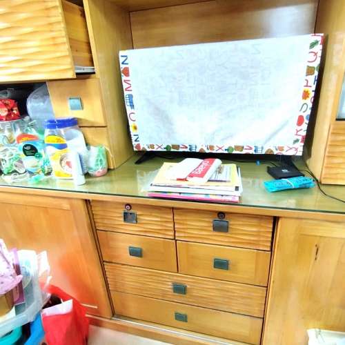 免費**靚木、實木組合櫃** H 76吋 D22吋 W83吋**上水天平邨單位內自取。first come...