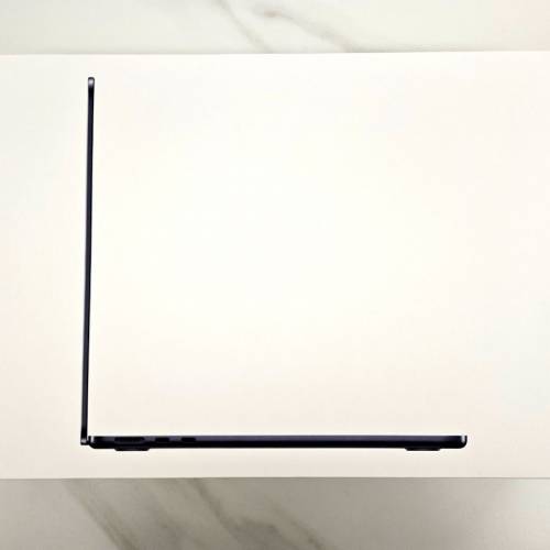 **情人節必送**全新Apple

MacBook Air 13.6吋 M4 晶片