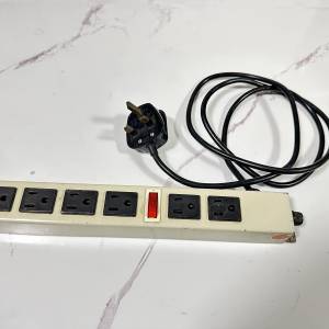 六位美式電源拖板