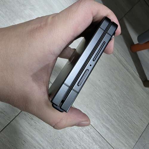 Samsung Galaxy Flip 7