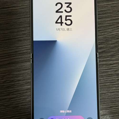 99新 保養27年7月 Samsung flip 7