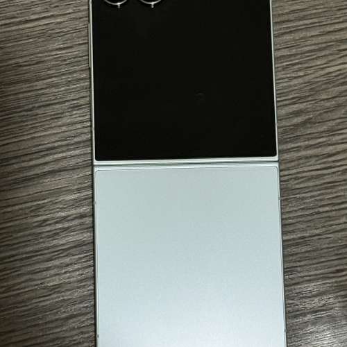 99新 保養27年7月 Samsung flip 7