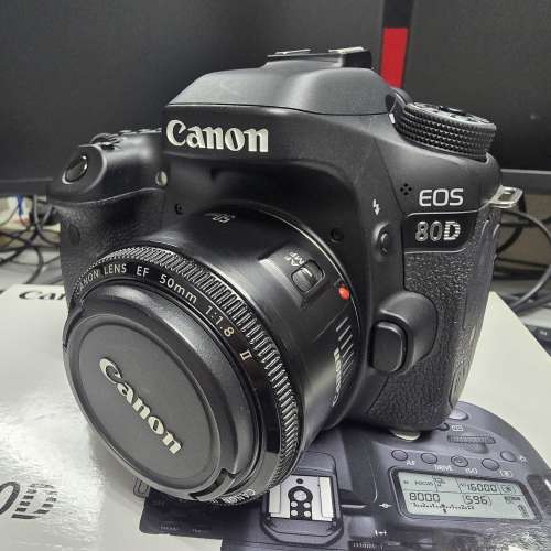 Canon 80D + EF 50mm f/1.8 II Lens