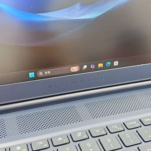Alienware 16 Aurora AC16250 Core7 240H + RTX 5060 99%新 通電時間 10小時 16GB ...