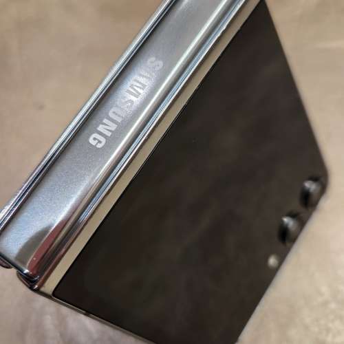 SAMSUNG FLIP 5 香港行貨 8+256 全新一樣