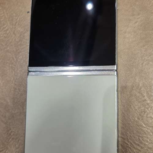 SAMSUNG FLIP 5 香港行貨 8+256 全新一樣