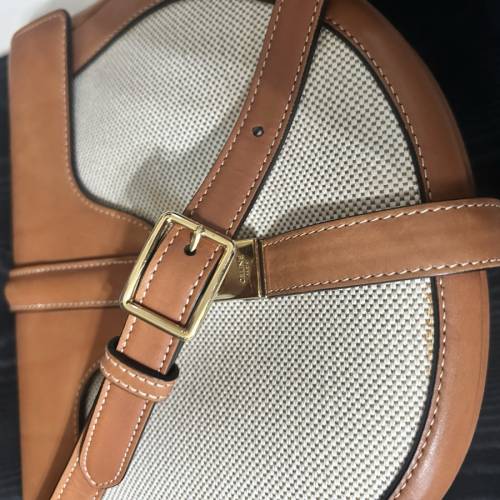 Celine 牛皮皮革/帆布Shoulder Bag金扣肩背袋棕色/白色