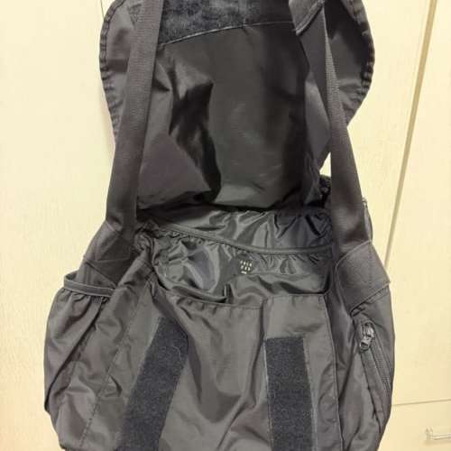 AD-LIB 黑色斜挎包