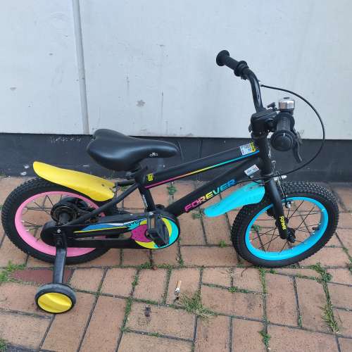 8成新 14吋 小童單車，有輔助小車輪。14吋，不可摺，單速，身高 1米以下小童合用。