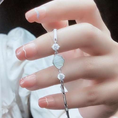 s925纯银一贝子气质手链女款