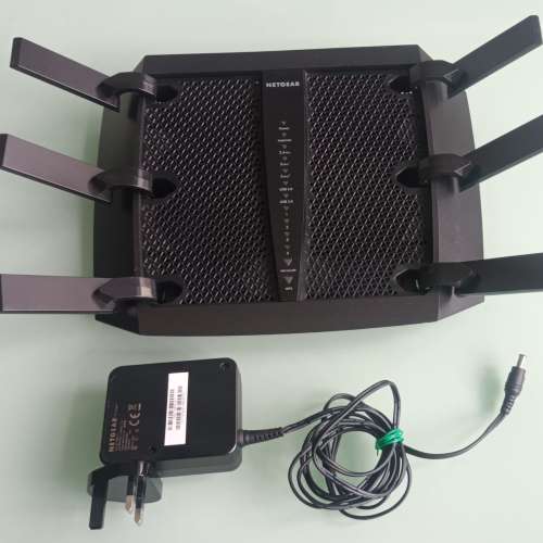NETGEAR Nighthawk X6S AC4000 Tri-Band Wifi Router Model:R8000P