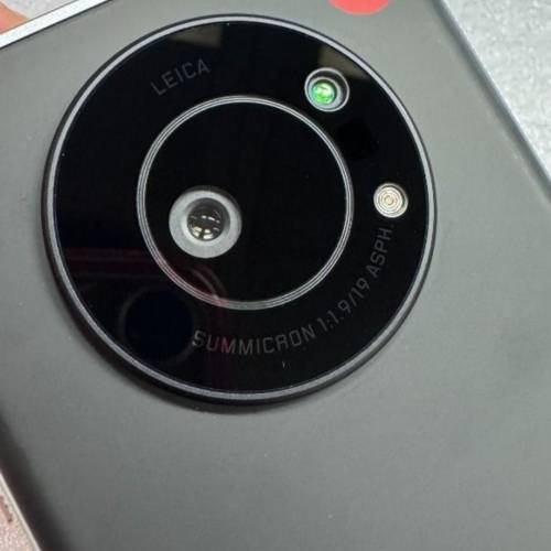 極新Sharp Leitz Phone 1