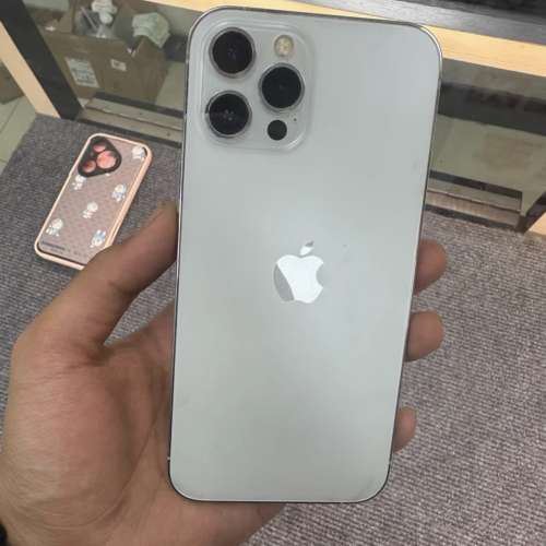 iPhone 13 pro max 1tb 電池效能96 ％，送Magsafe Case及玻璃貼