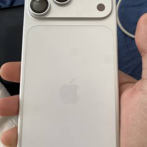 iPhone 17 pro max 256 銀