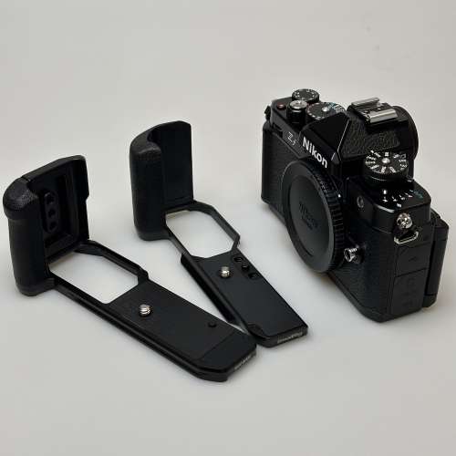 NIKON ZF 行貨 連smallrig Neewer兩手柄 99%新行貨