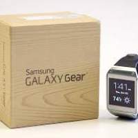Samsung Gear Watch ( 98% New )