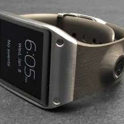 Samsung Gear Watch ( 98% New )