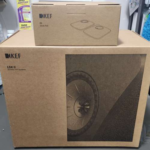 KEF LSX II 無線 HiFi 揚聲器(最新棉白色)+ KEF P1 Desk Pad(銀色)+Gotham 85025 升...
