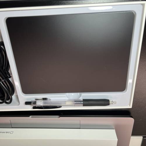 電腦觸控板-滑鼠 （有盒，98新，用過一個月）