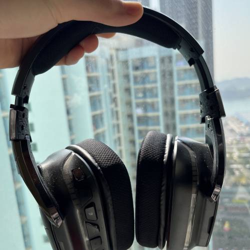 Logitech 7.1 聲度環繞遊戲耳機g633  （九成新）