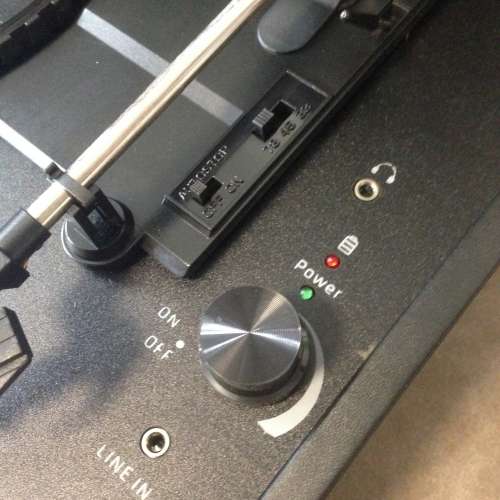 GOODMANS Portable Rechargeable Turntable NEW 全新充電手提唱盤