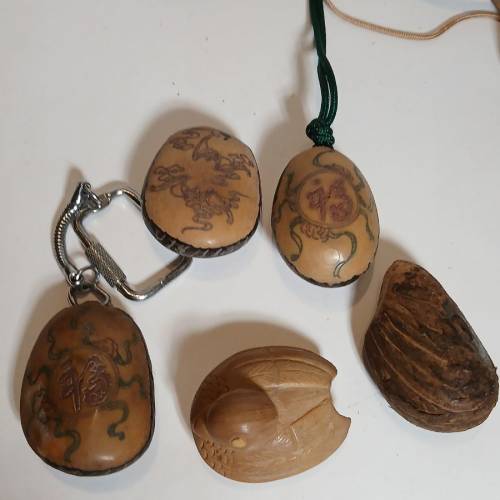 清貨價出售. 十件象牙果 共售二百元, 合收藏家，原價每件過百元，no.D14.1.26