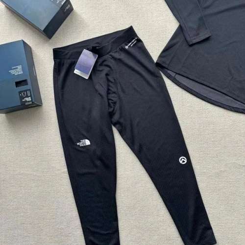 全新The North Face Summit Series Dot Knit內衣