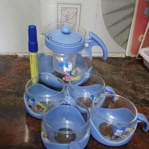 DISNEY Tea Set NEW 全新 玻璃 杯4個+茶壺1個