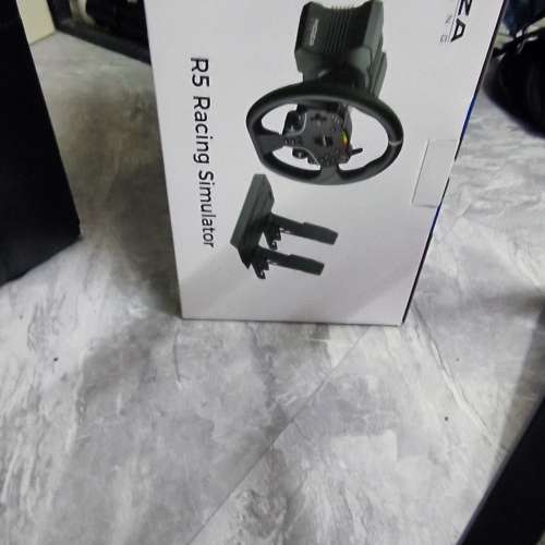 99% 新 Moza R5 赛車軚盤連架