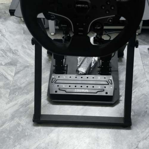 99% 新 Moza R5 赛車軚盤連架