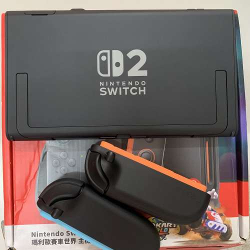 99%New Nintendo Switch 2 Gray Bundle with Mario Kart World, 保到25-8-2026