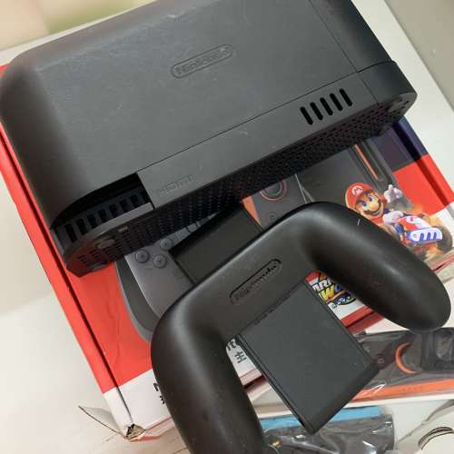 99%New Nintendo Switch 2 Gray Bundle with Mario Kart World, 保到25-8-2026
