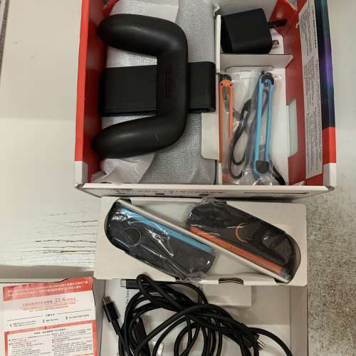 99%New Nintendo Switch 2 Gray Bundle with Mario Kart World, 保到25-8-2026