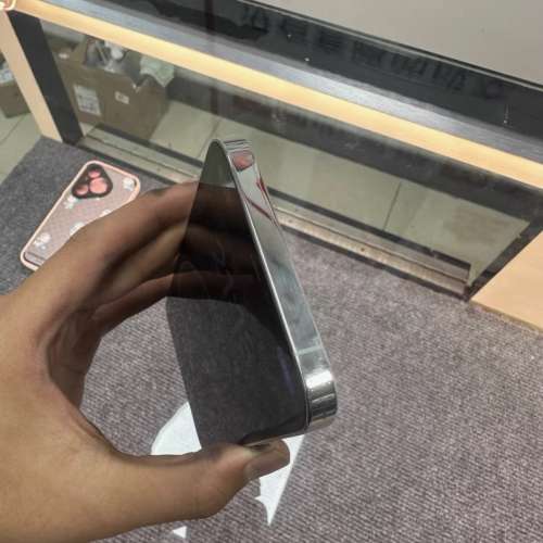 iPhone 13 pro max 1tb 電池效能96 ％，送Magsafe Case及玻璃貼