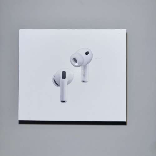 Macbook Air 13&rdquo; M4 + AirPods Pro 3 全新未拆封＋半年保養