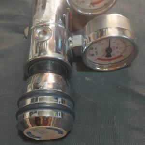 UHP Helium DL230 Gas pressure regulator 氣體壓力調節器